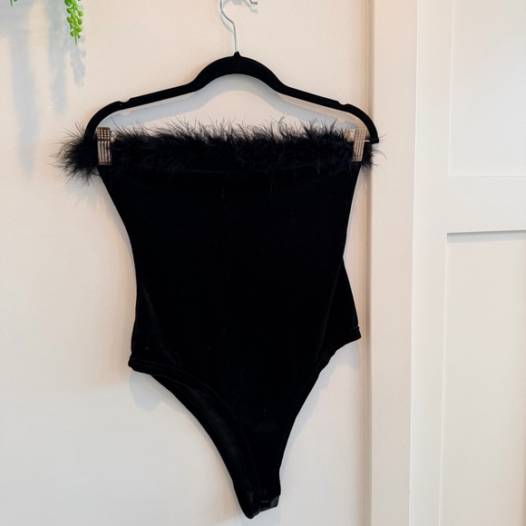Shein Black Velvet Feather-Trimmed Tube Top Bodysuit Dressy Party Top Size M - Picture 2 of 9